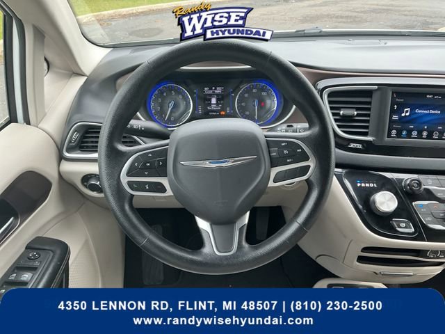 Used 2021 Chrysler Voyager Lxi FWD image 13