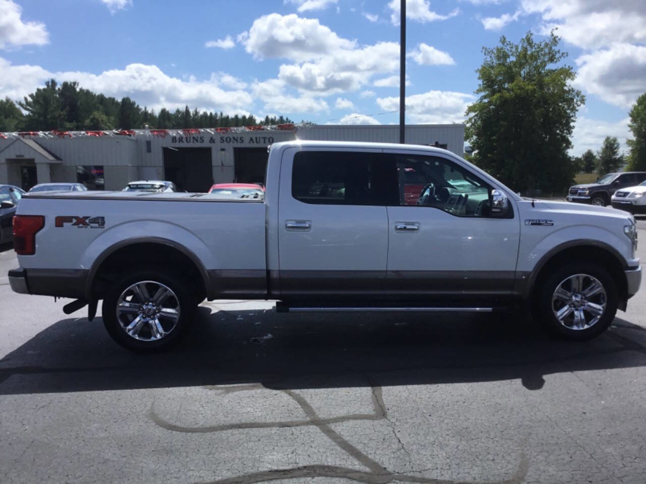 Used 2019 Ford F150 Lariat w/ Equipment Group 502A Luxury image 2