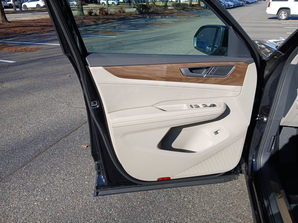 New 2026 Volkswagen Atlas SE image 10