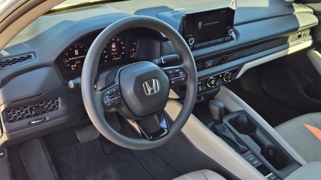 Used 2024 Honda Accord LX image 9