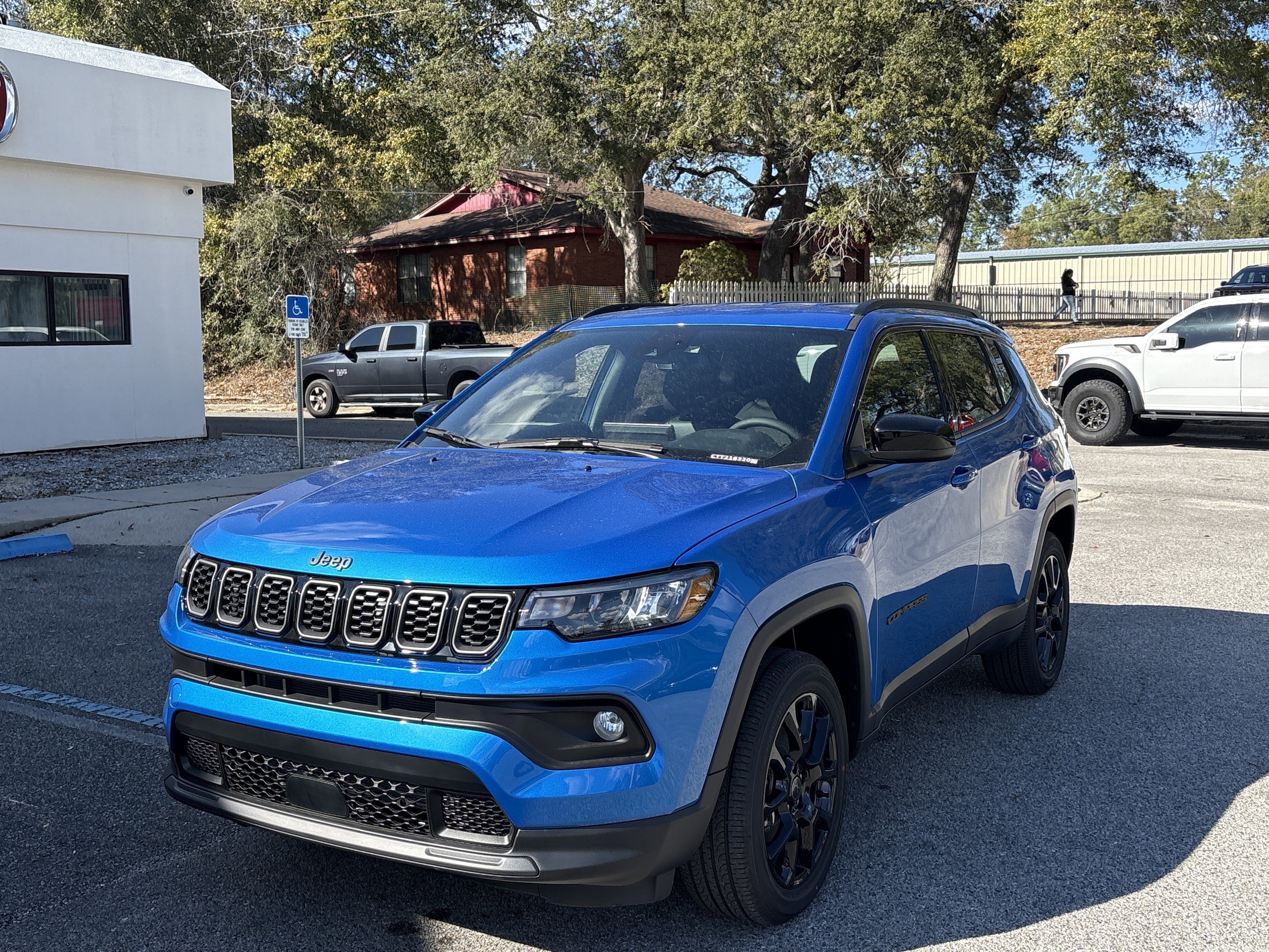 New 2026 Jeep Compass Latitude image 6