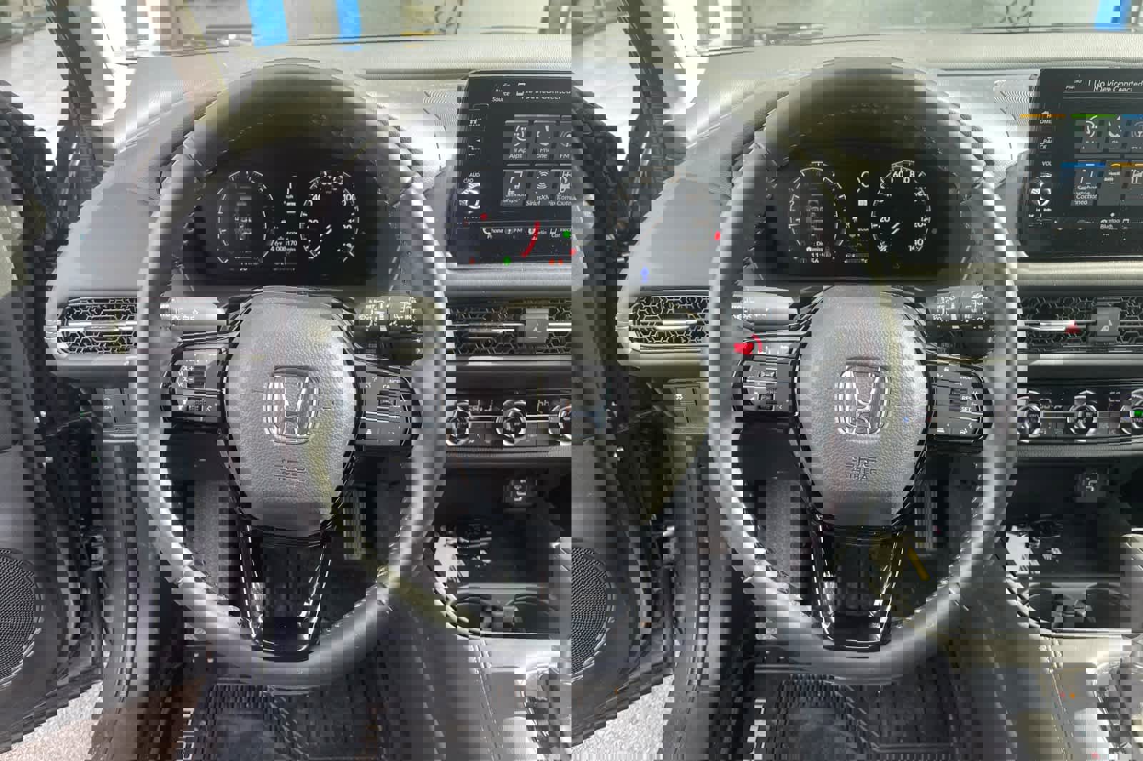 Used 2025 Honda HR-V EX-L image 14