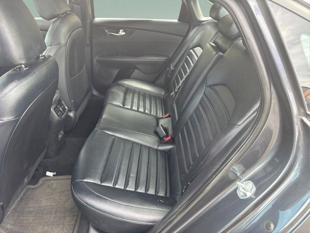 Used 2023 Kia Forte GT-Line w/ GT-Line Premium Package FWD image 11