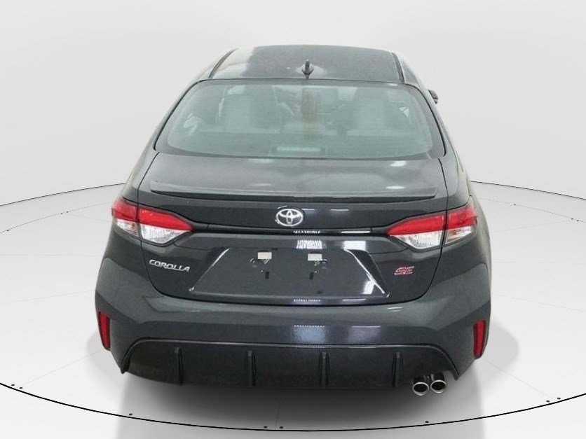 Used 2026 Toyota Corolla SE FWD image 4