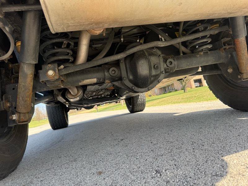 Used 2015 Jeep Wrangler Unlimited Sahara w/ Connectivity Group image 18