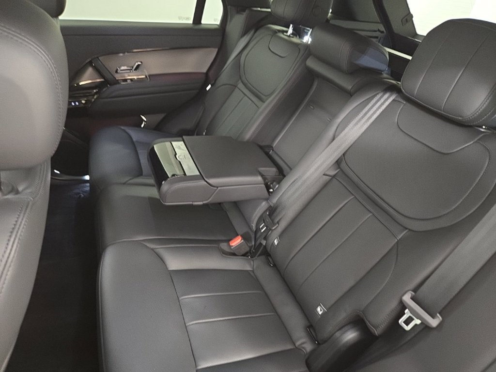 Certified 2025 Land Rover Range Rover Sport SE AWD/4WD image 20