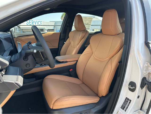 New 2026 Lexus ES 350e w/ Convenience Package FWD image 16