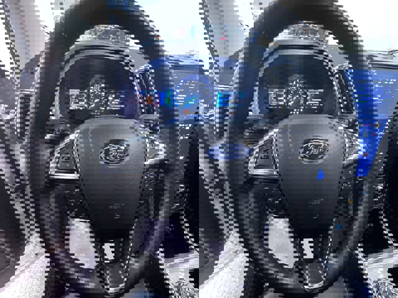 Used 2024 Ford Edge SEL image 15