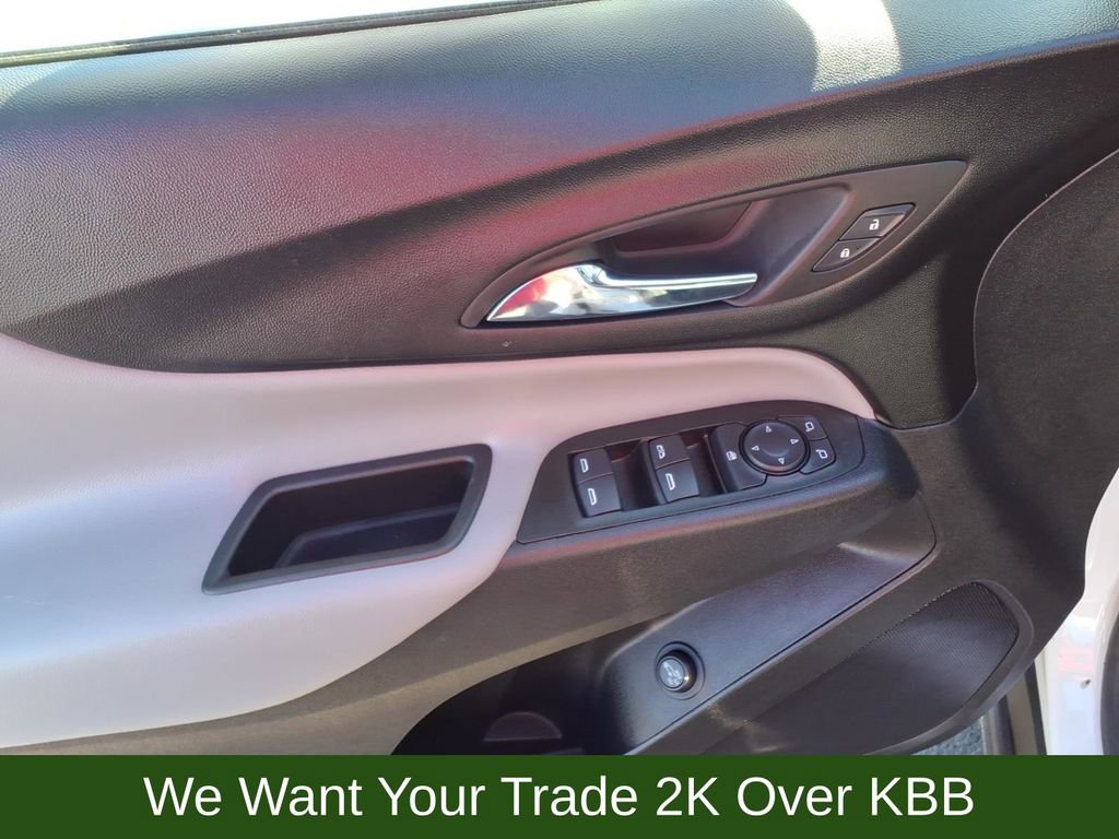 Used 2023 Chevrolet Equinox LT w/ Driver Convenience Package image 12