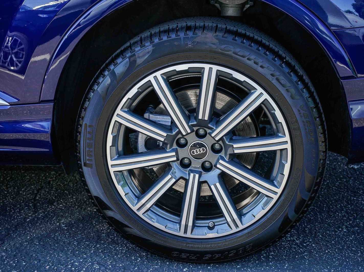 Used 2022 Audi Q7 2.0T Premium Plus w/ Premium Plus Package AWD/4WD image 10