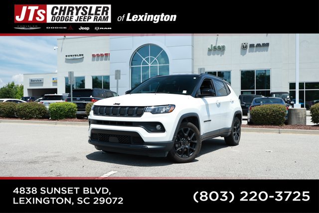 Used 2022 Jeep Compass Latitude FWD image 1