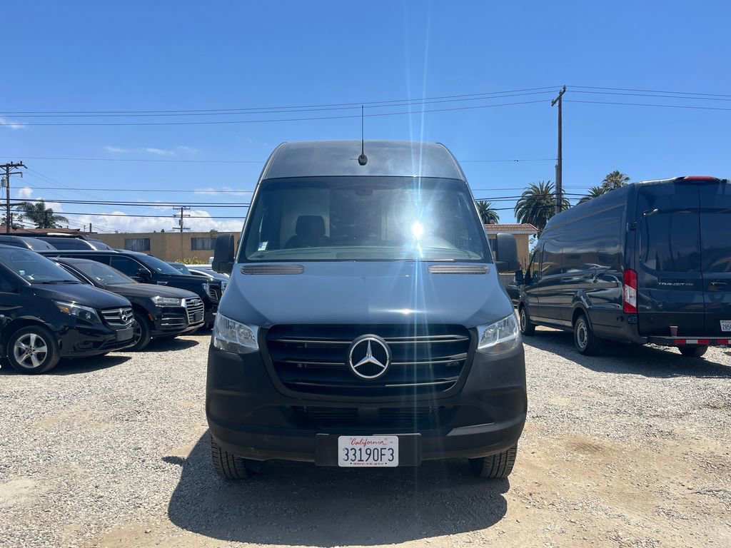 Used 2019 Mercedes-Benz Sprinter 144 image 2