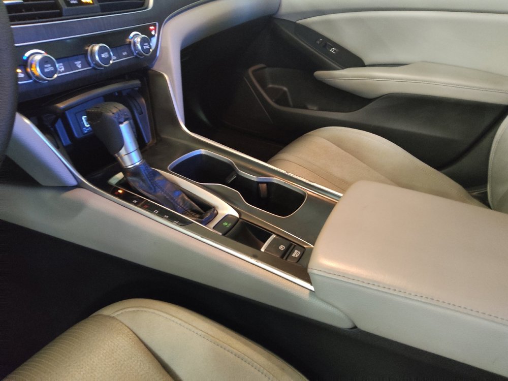 Used 2018 Honda Accord EX image 26