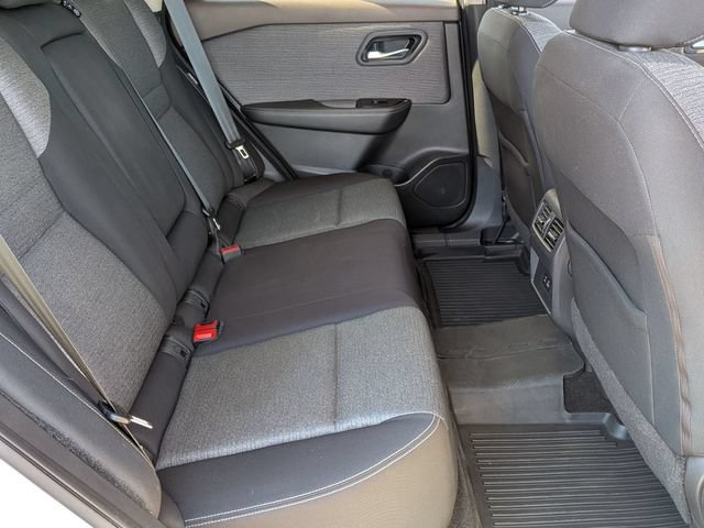 Used 2021 Nissan Rogue SV AWD/4WD image 34