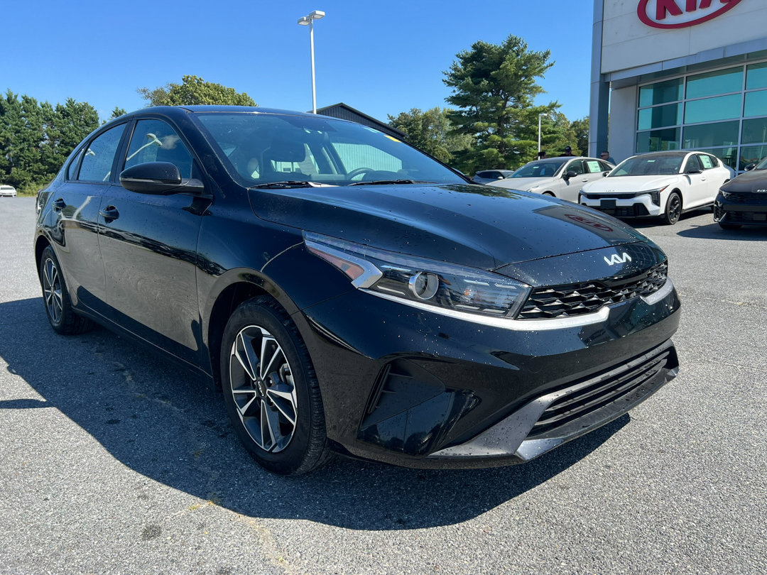 Used 2023 Kia Forte LXS w/ LXS Technology Package image 8