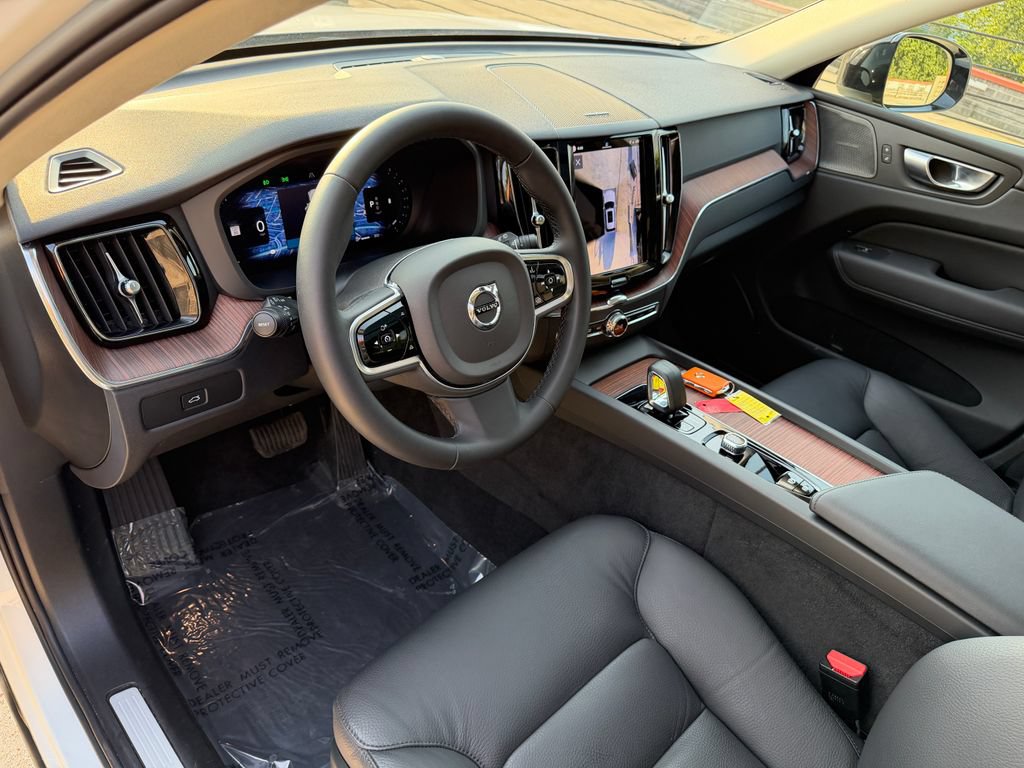 Certified 2024 Volvo XC60 B5 Plus w/ Protection Package Premier AWD/4WD image 8