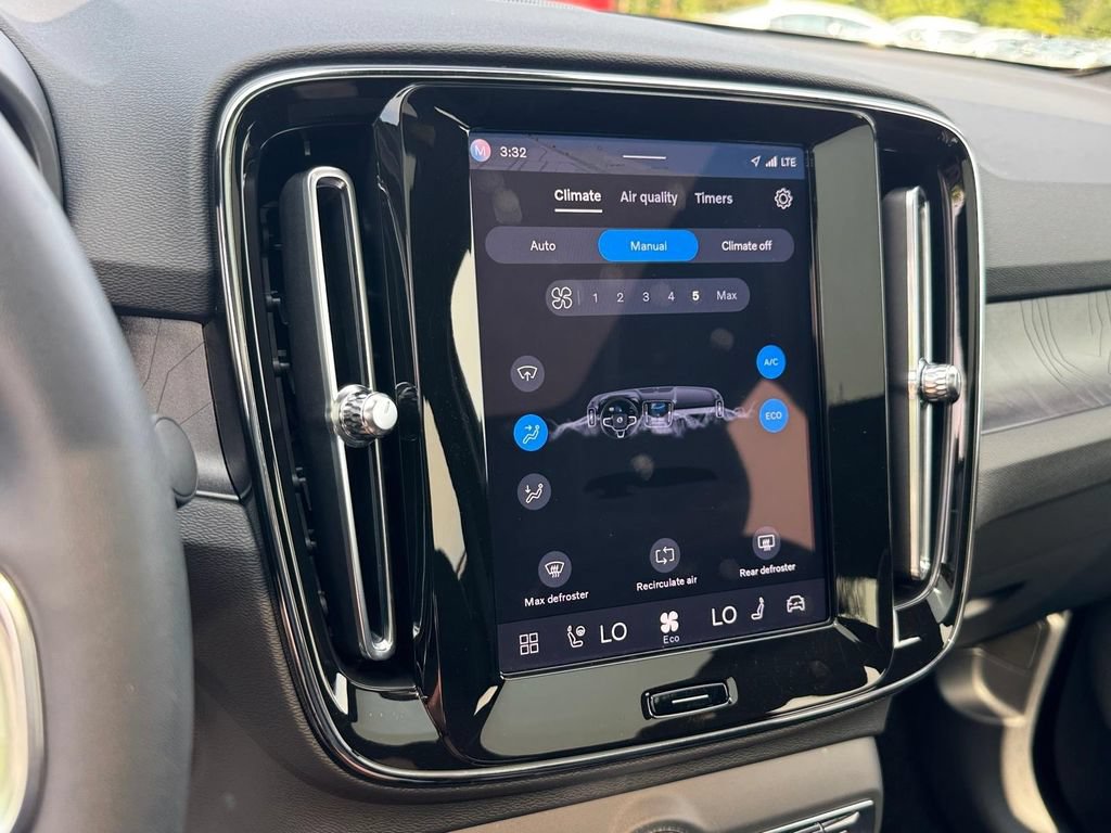 Certified 2023 Volvo C40 P8 Recharge Ultimate AWD/4WD image 16