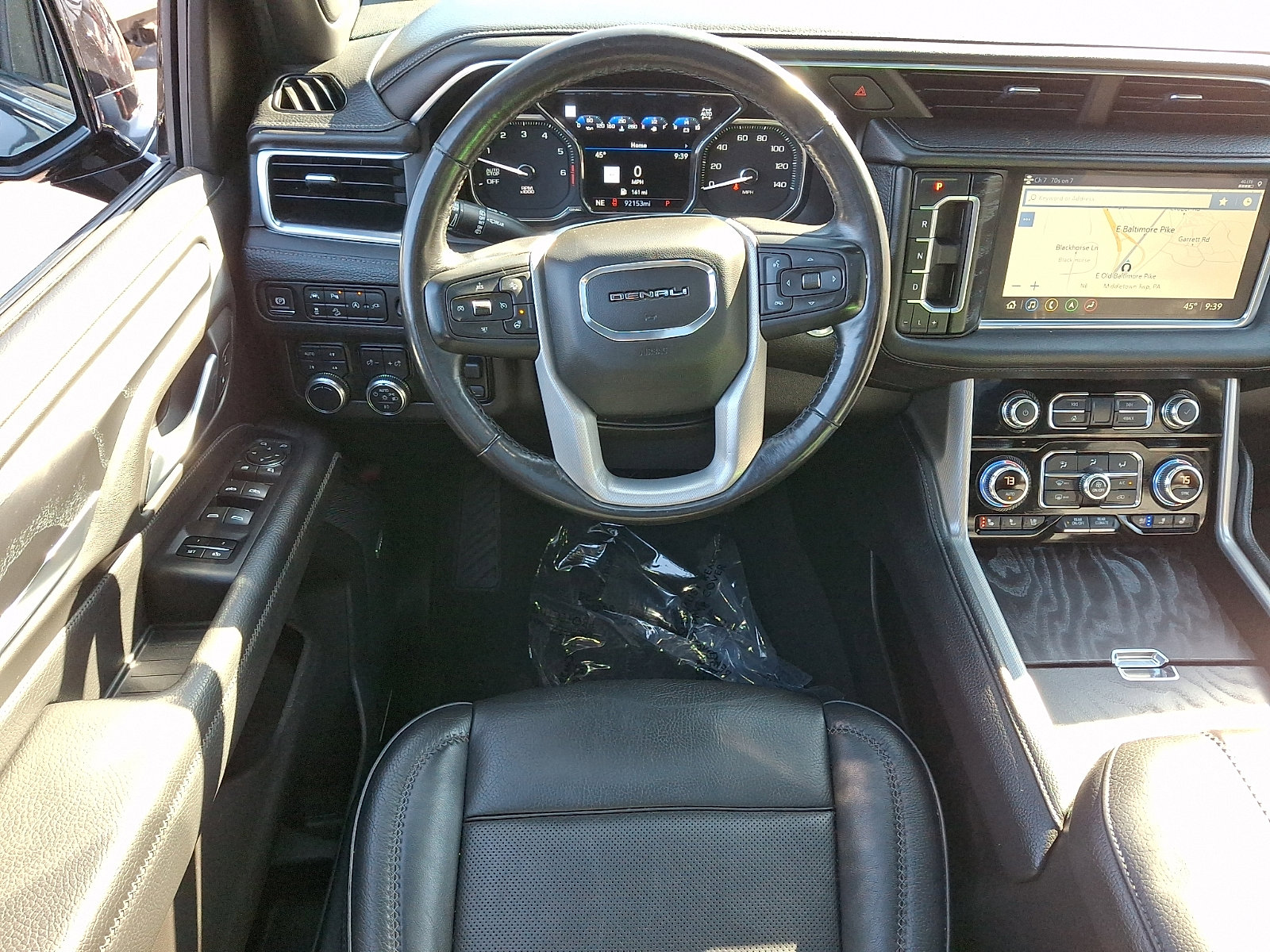 Used 2021 GMC Yukon XL Denali w/ Denali Premium Package image 14