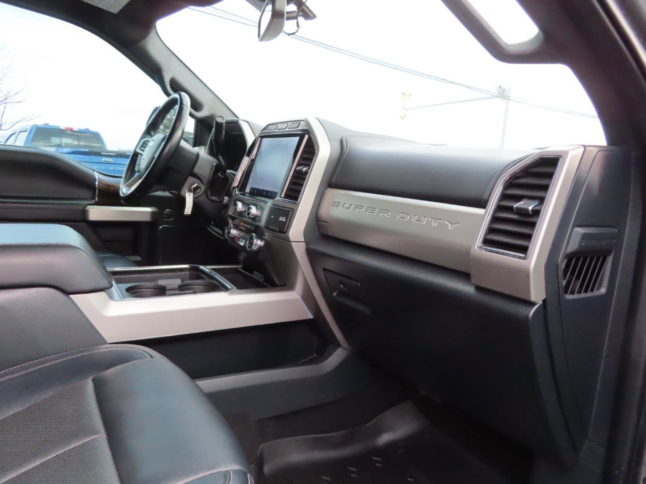 Used 2022 Ford F250 Lariat w/ Chrome Package image 54