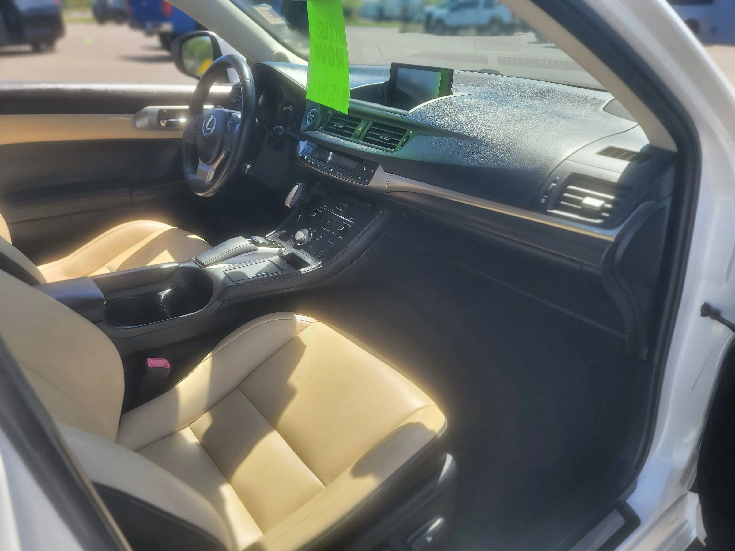 Used 2014 Lexus CT 200h FWD image 34