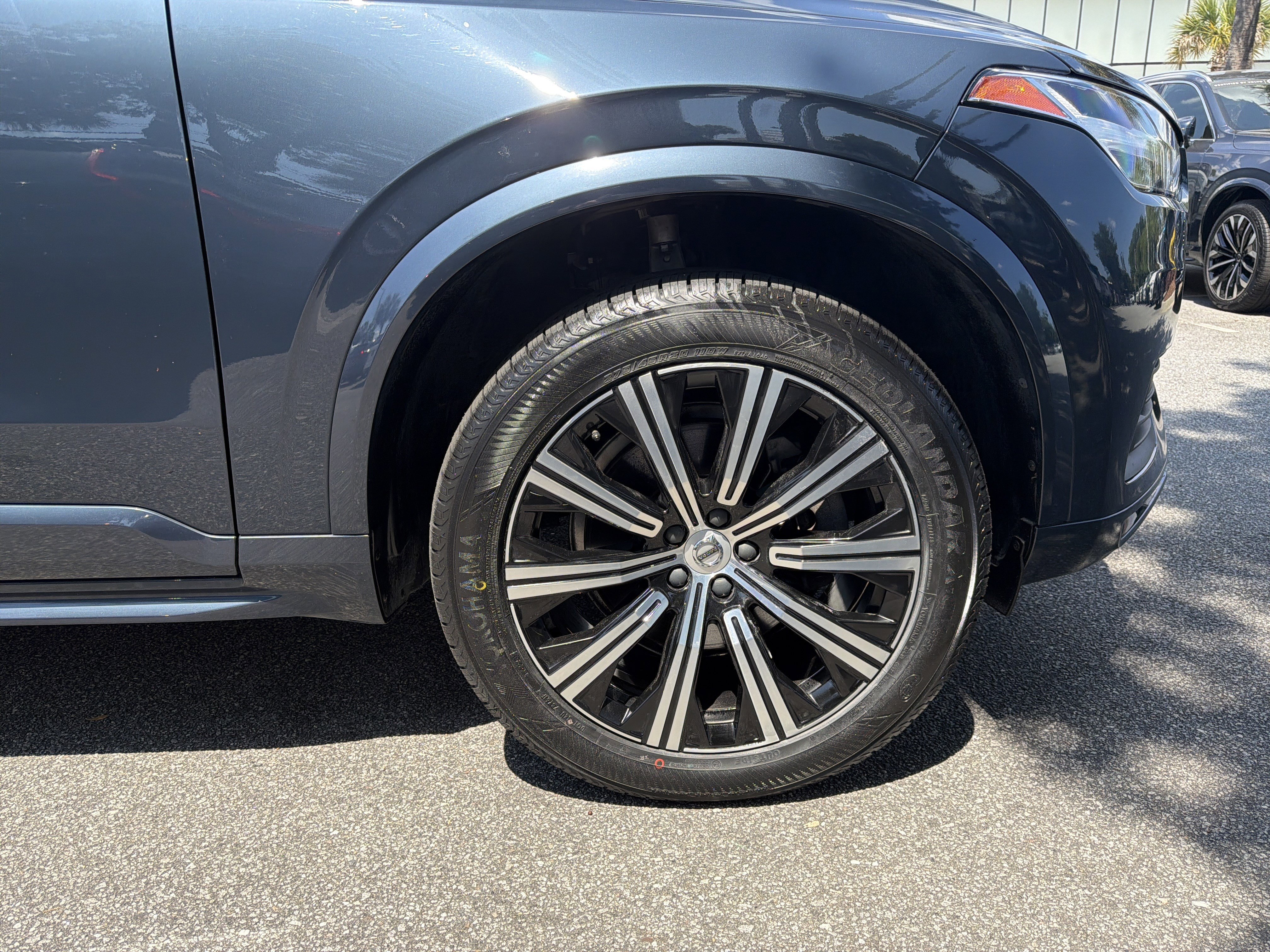 Certified 2023 Volvo XC90 B5 Core w/ Protection Package Premier AWD/4WD image 12