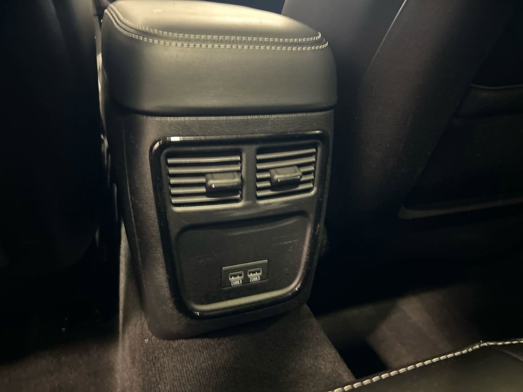 Used 2023 Chrysler 300 S image 31