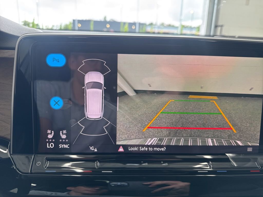 New 2026 Volkswagen Atlas SE image 23