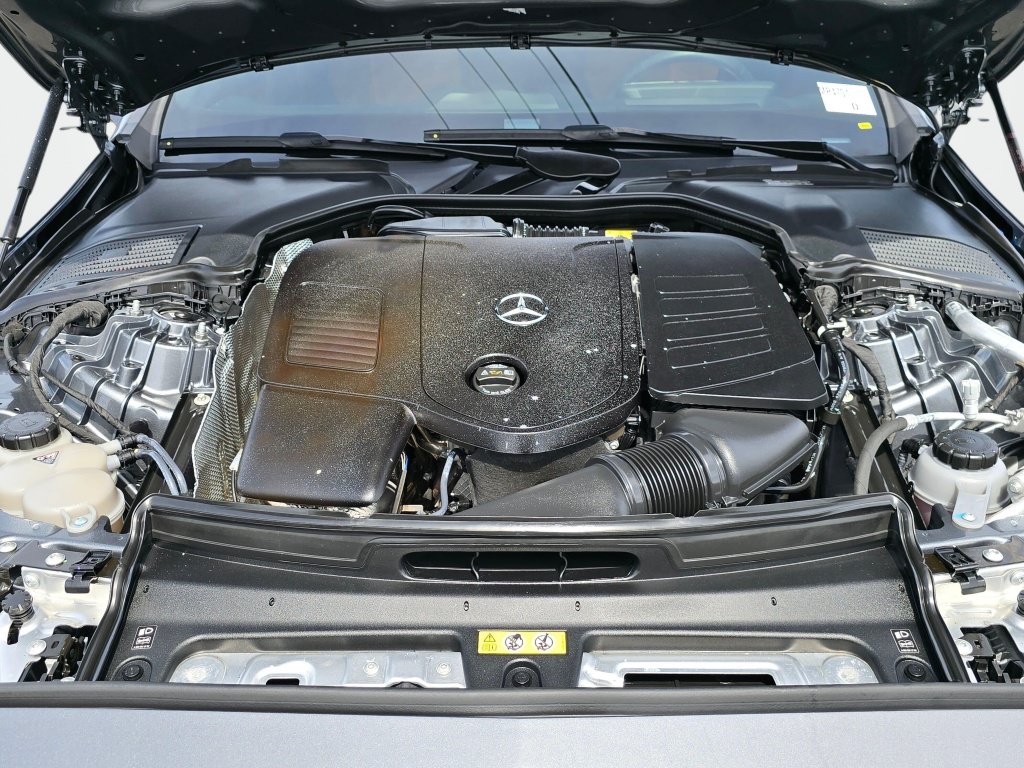 Used 2024 Mercedes-Benz C 300 4MATIC Sedan image 11