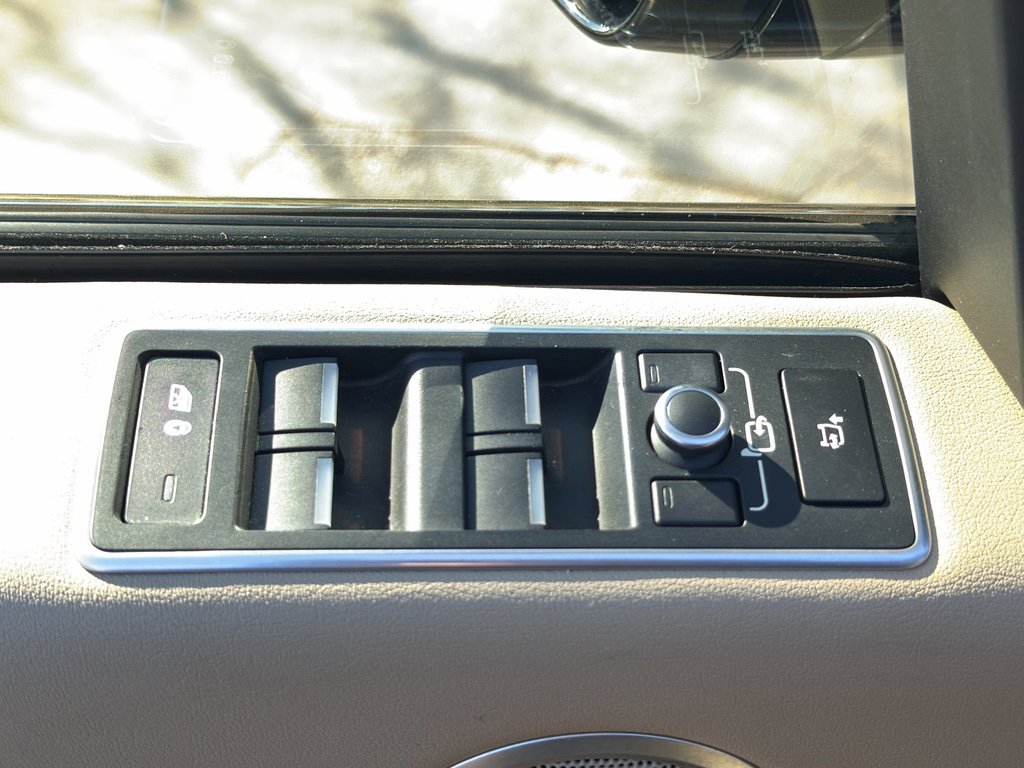 Used 2016 Land Rover Range Rover Supercharged image 19