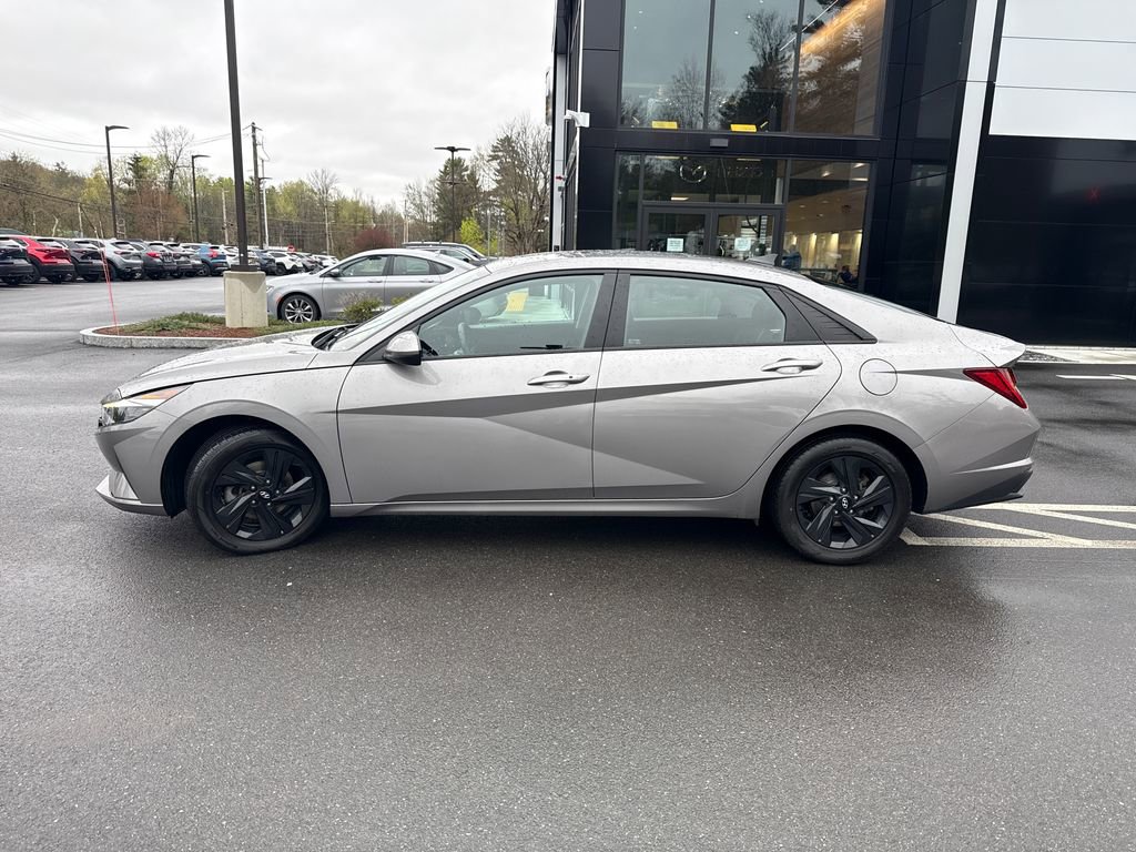 Used 2023 Hyundai Elantra Blue w/ Preferred Accessory Package FWD video 2