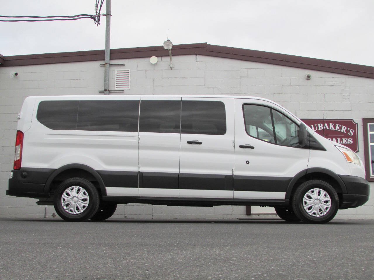 Used 2015 Ford Transit 350 XLT RWD image 1