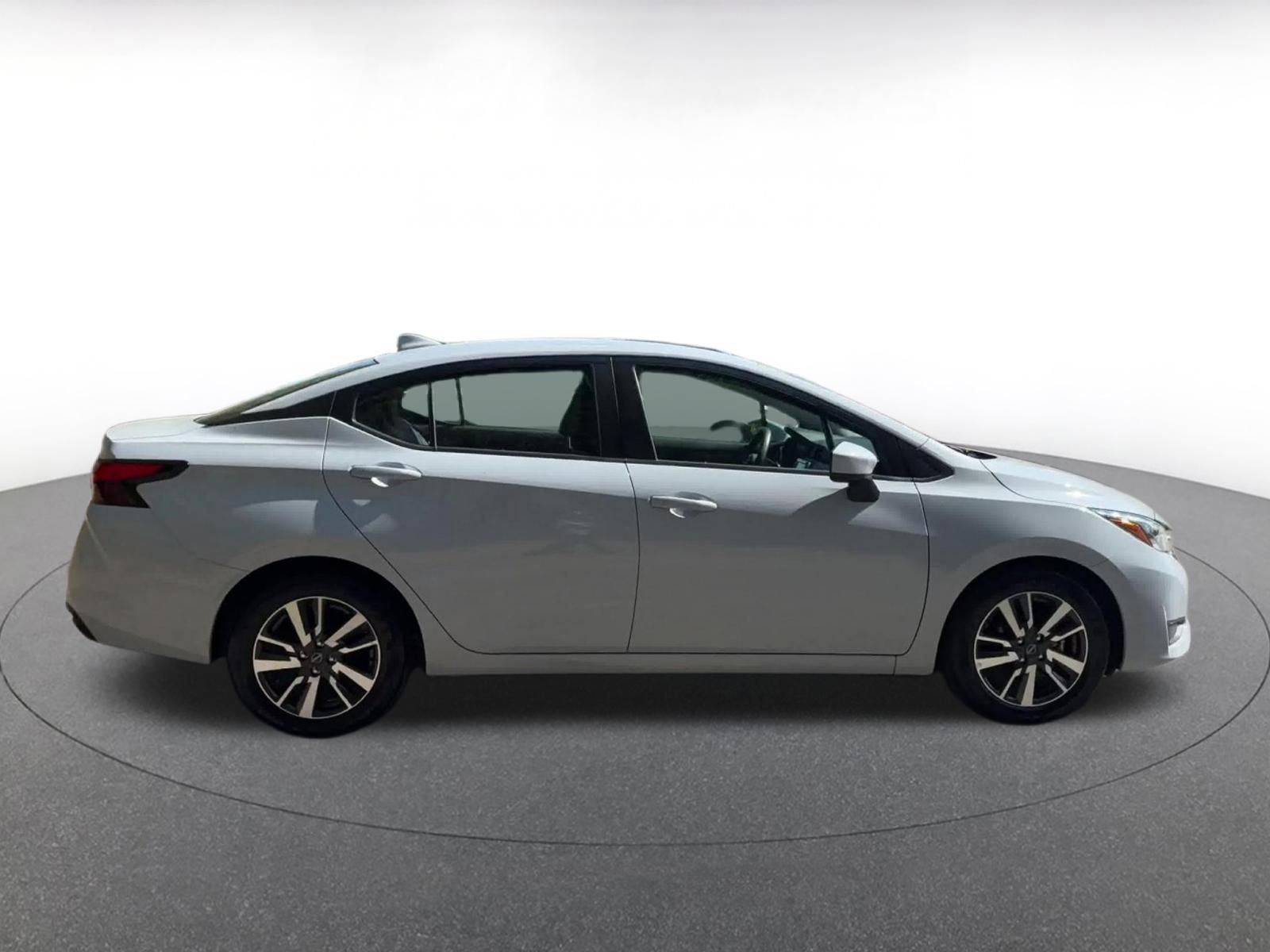 Used 2025 Nissan Versa SV image 16