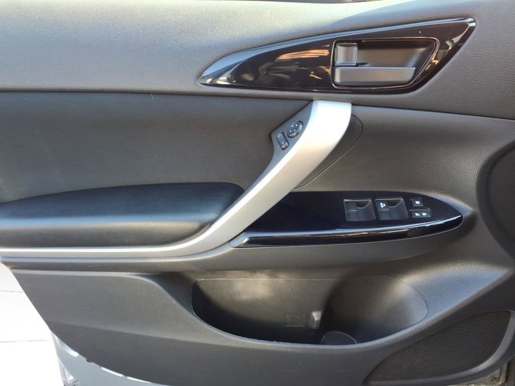 Used 2024 Mitsubishi Eclipse Cross LE image 18