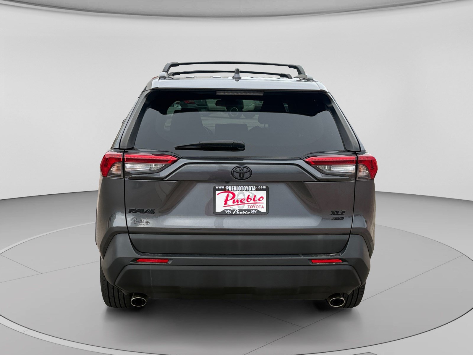 Used 2021 Toyota RAV4 XLE AWD/4WD image 4