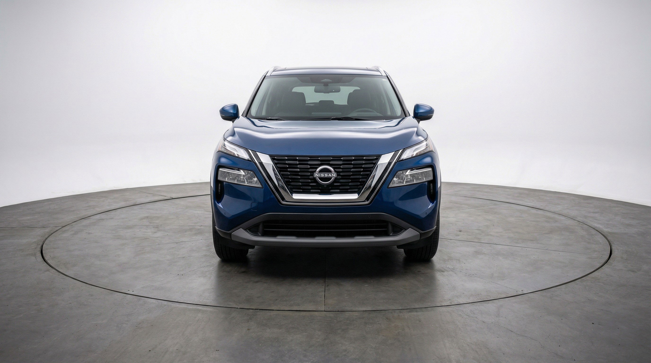 Used 2025 Nissan Rogue SV AWD/4WD image 2