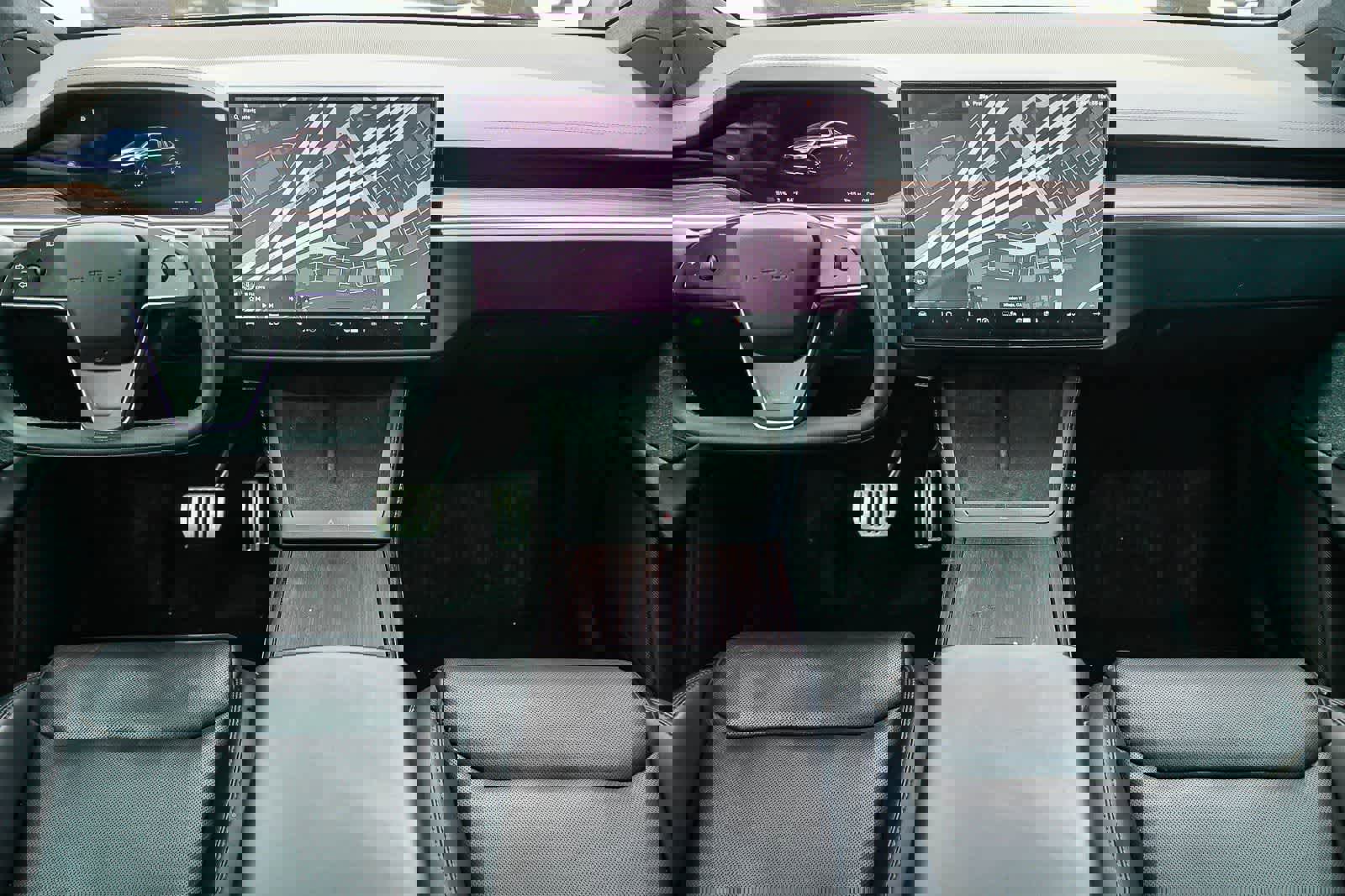 Used 2024 Tesla Model X image 12