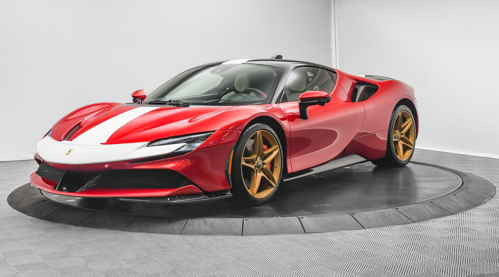 Used 2023 Ferrari SF90 Stradale AWD/4WD image 3