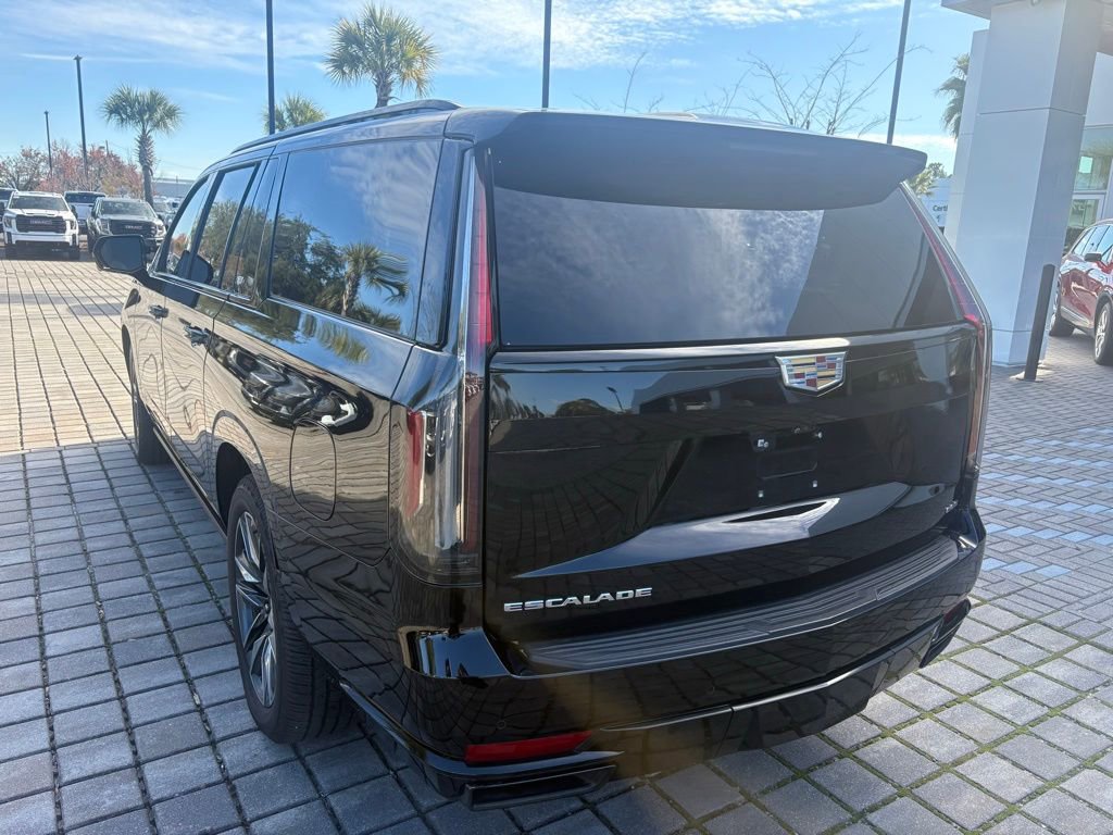 Used 2022 Cadillac Escalade ESV Sport Platinum image 7