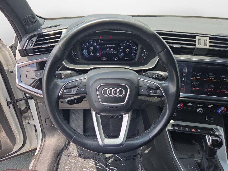 Used 2019 Audi Q3 2.0T Premium Plus w/ Premium Plus Package AWD/4WD image 13