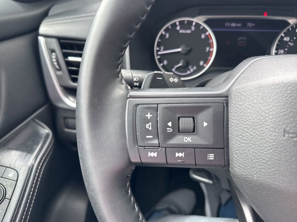 Used 2025 Nissan Rogue SV image 19