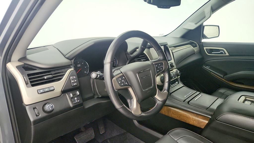 Used 2020 GMC Yukon XL Denali w/ Open Road Package RWD image 14