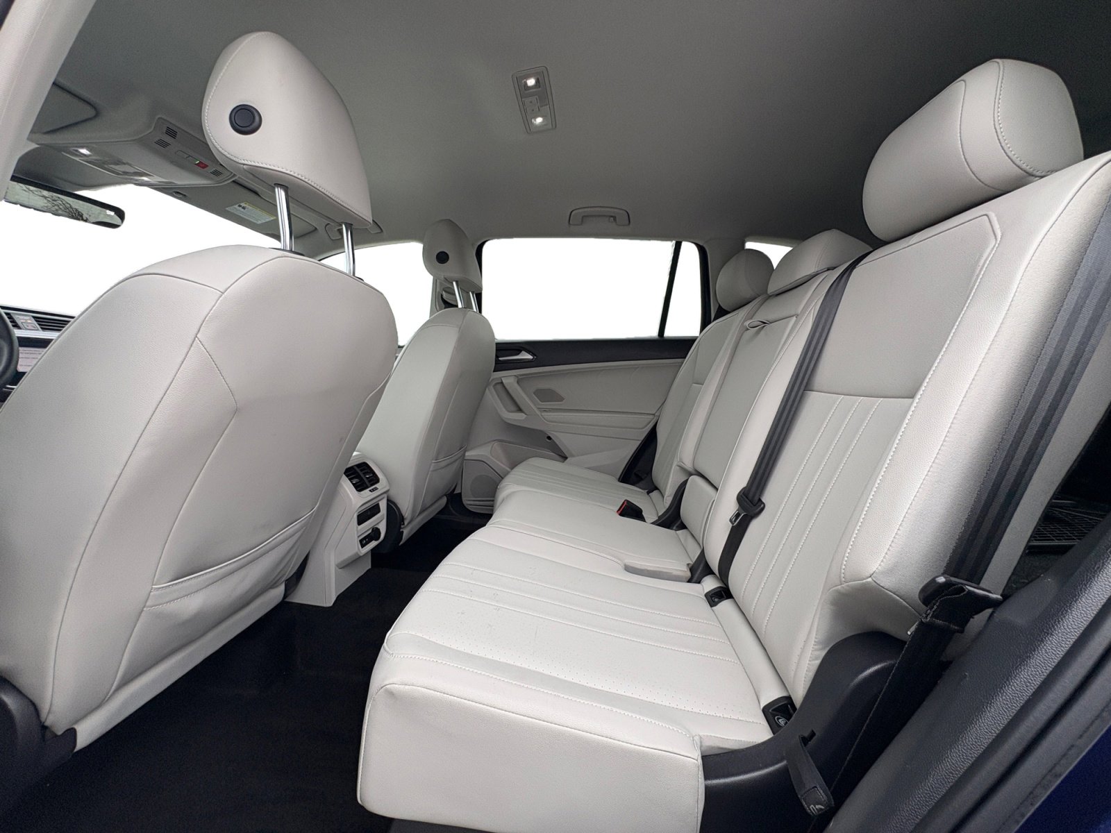 Used 2022 Volkswagen Tiguan SE image 5