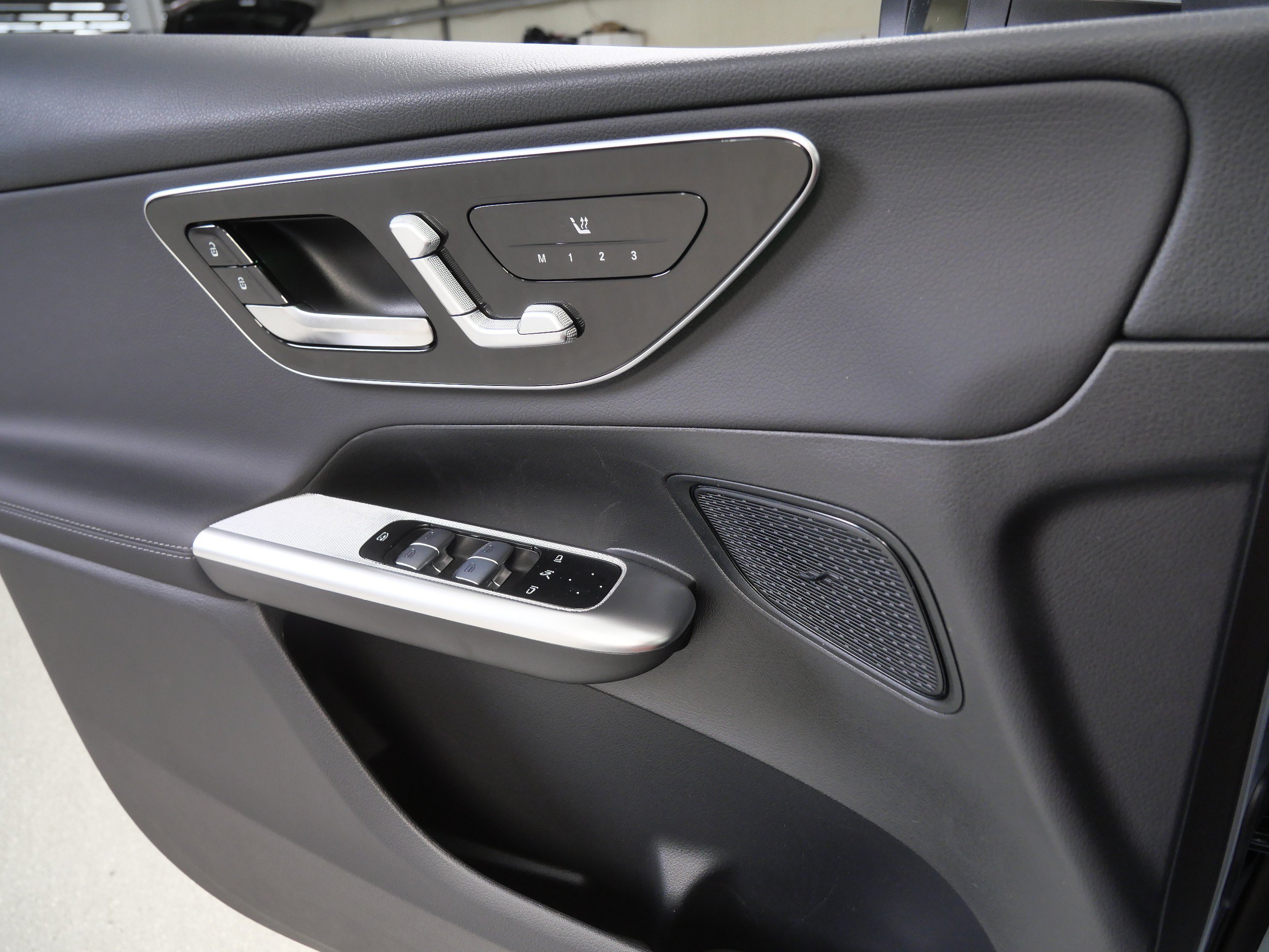 New 2026 Mercedes-Benz GLC 300 4MATIC image 13