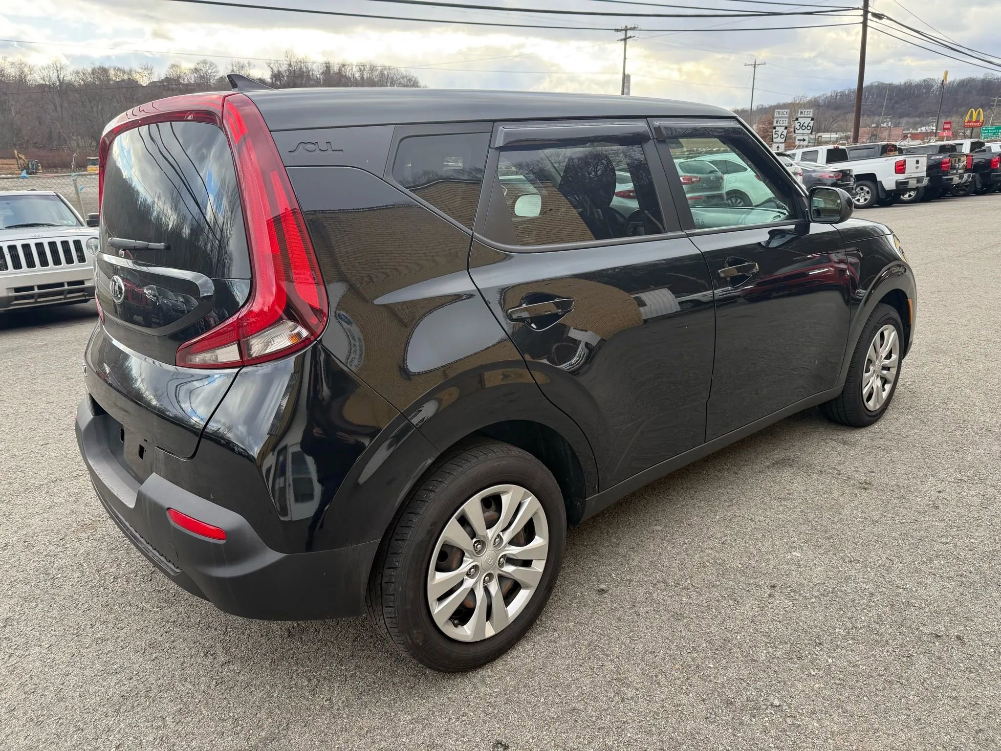 Used 2021 Kia Soul LX image 7