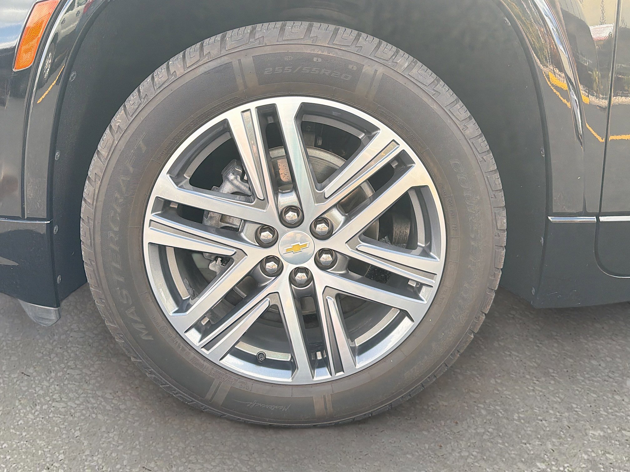 Used 2023 Chevrolet Traverse High Country image 46