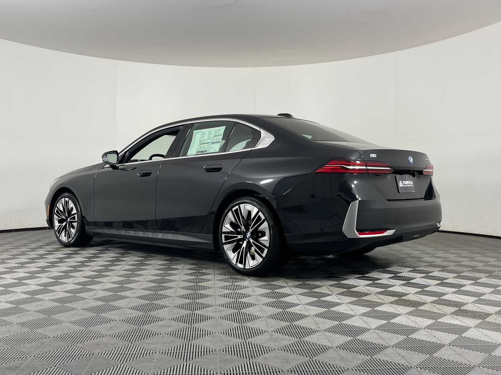 New 2026 BMW i5 eDrive40 image 8