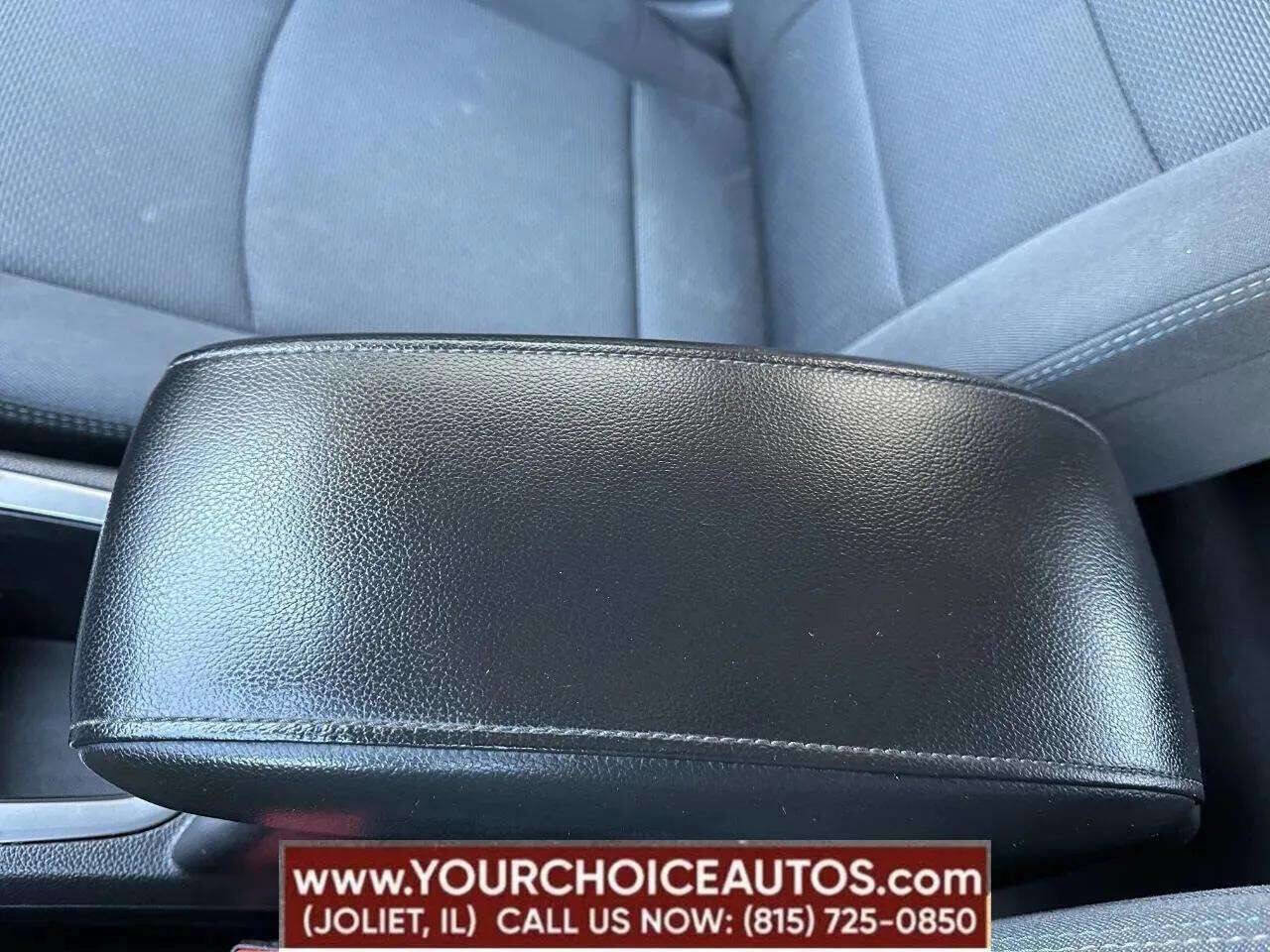 Used 2018 Chevrolet Cruze LT image 28