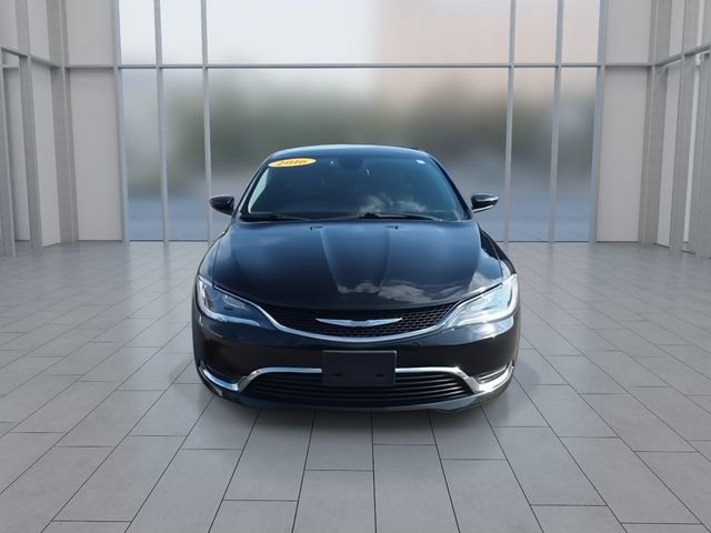 Used 2016 Chrysler 200 Limited w/ Convenience Group FWD image 3