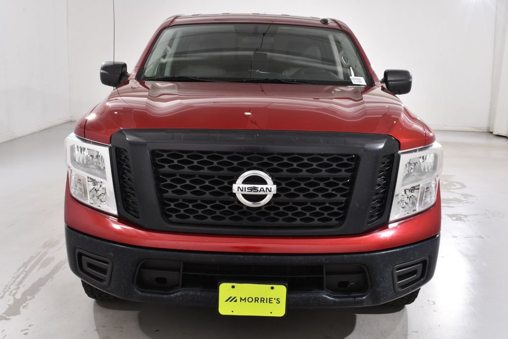 Used 2019 Nissan Titan S AWD/4WD image 3