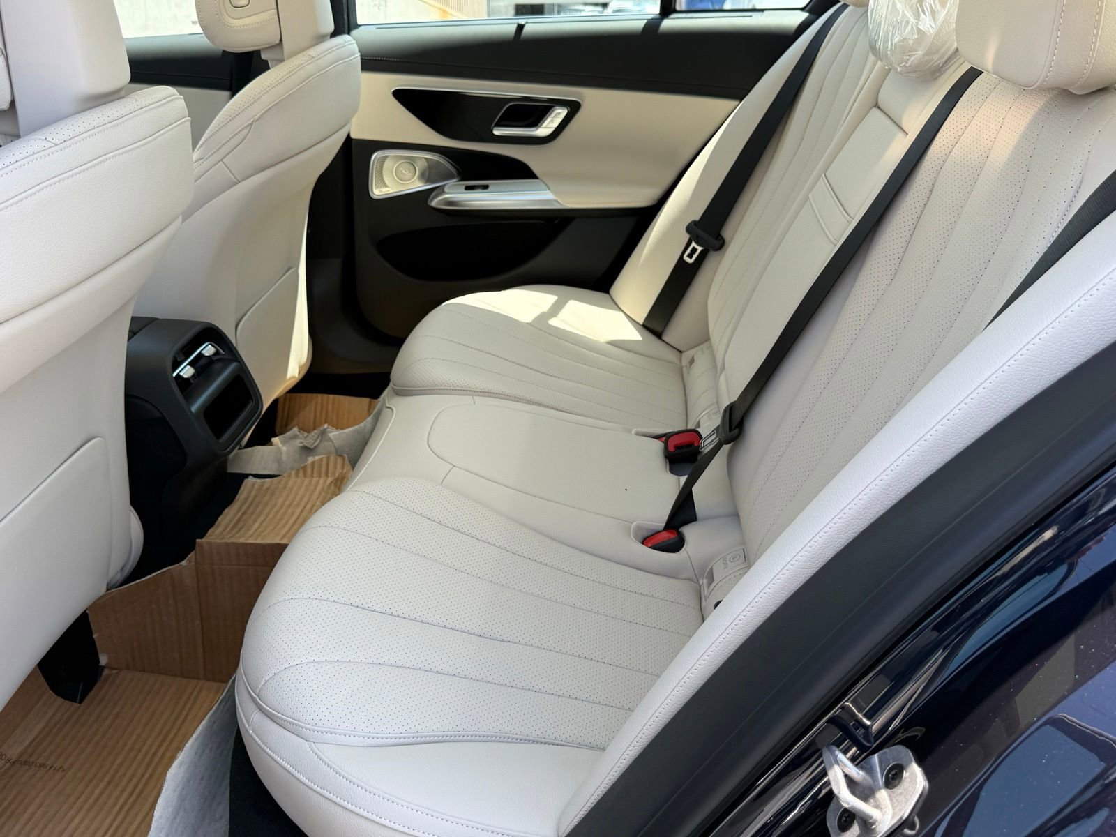 New 2026 Mercedes-Benz E 450 4MATIC Sedan image 32